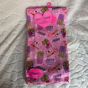 Betsey Johnson Fries Before Guys 2 Pack Towels
